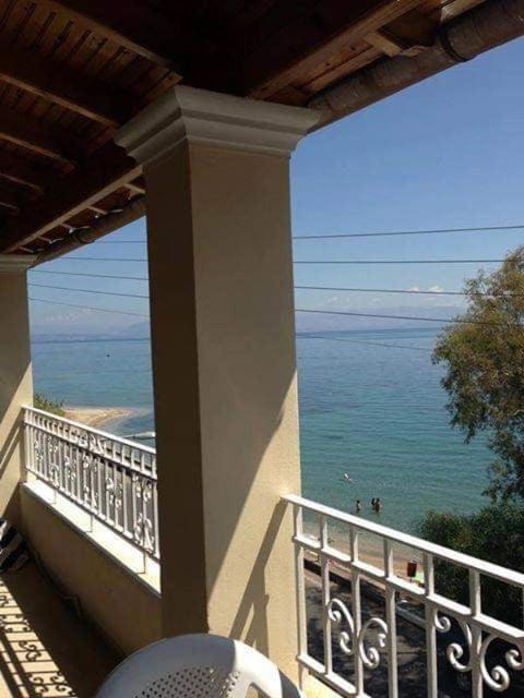 Ionian Mare Aparthotel Ájosz Joánisz Periszterón Kültér fotó