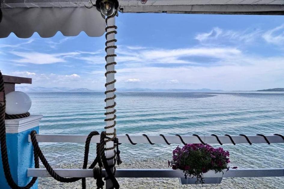 Ionian Mare Aparthotel Ájosz Joánisz Periszterón Kültér fotó