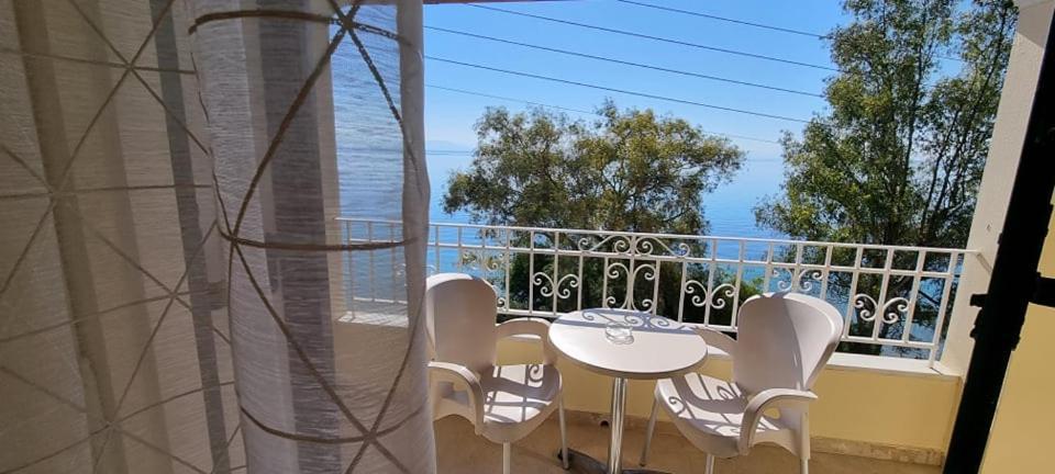 Ionian Mare Aparthotel Ájosz Joánisz Periszterón Kültér fotó