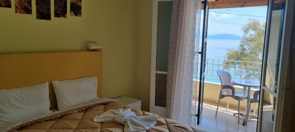 Ionian Mare Aparthotel Ájosz Joánisz Periszterón Kültér fotó