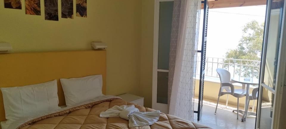 Ionian Mare Aparthotel Ájosz Joánisz Periszterón Kültér fotó