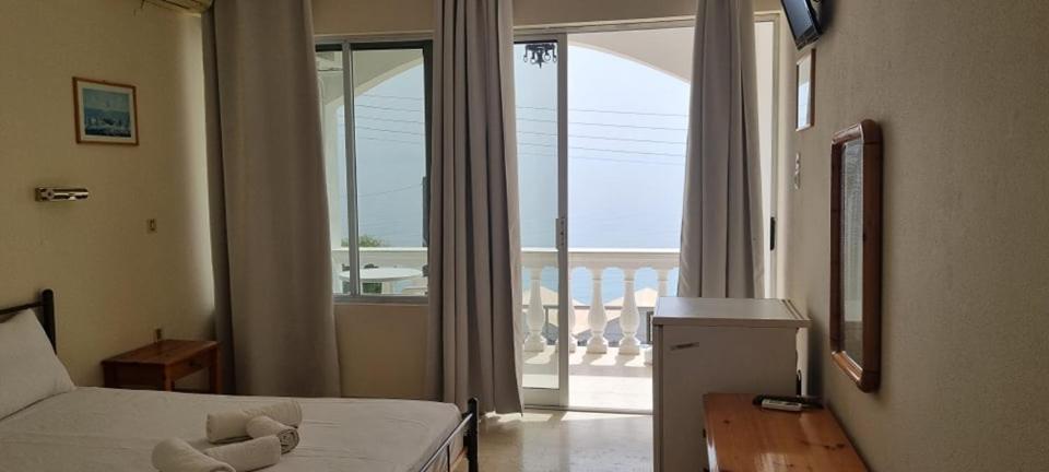 Ionian Mare Aparthotel Ájosz Joánisz Periszterón Kültér fotó