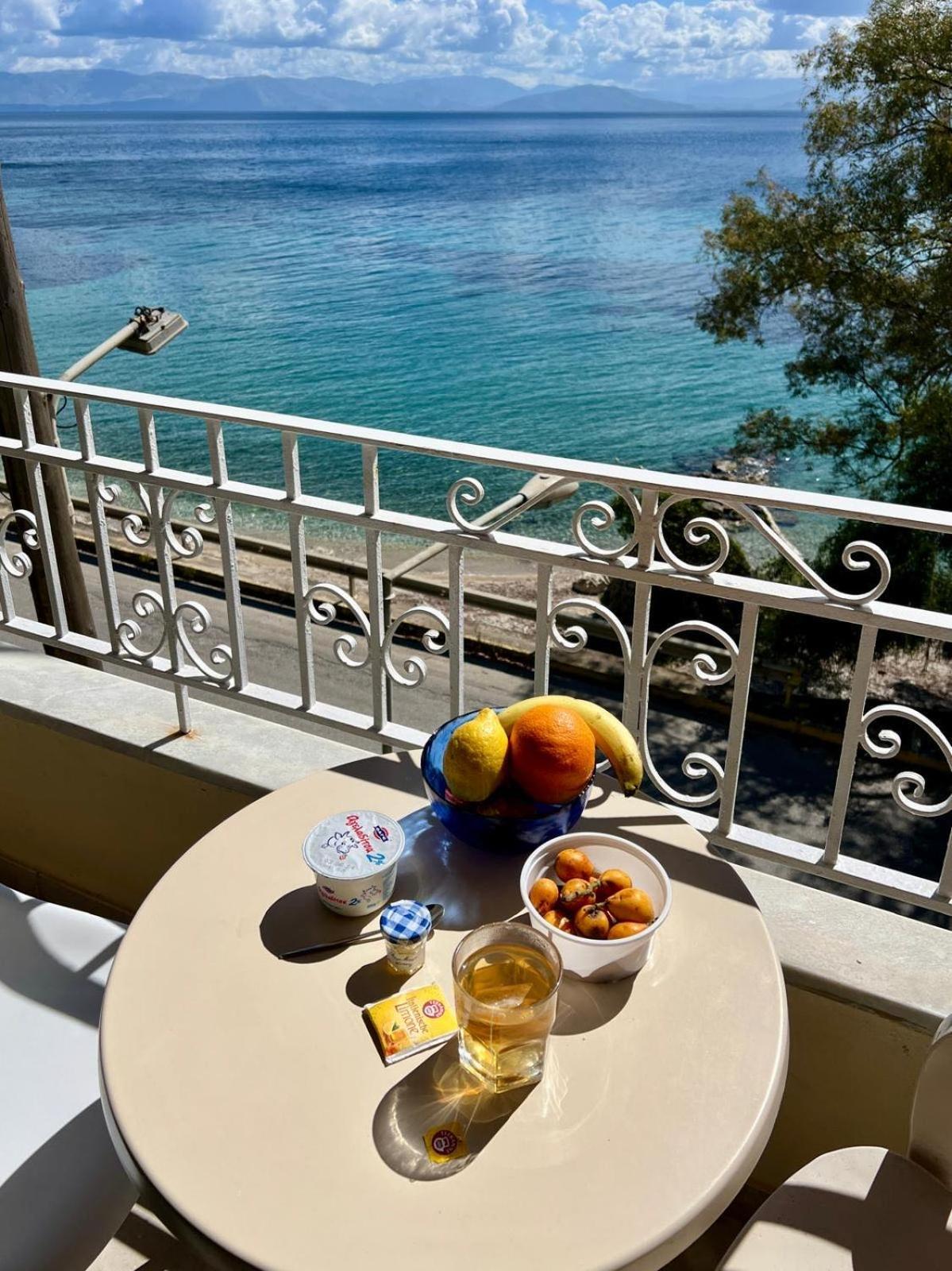 Ionian Mare Aparthotel Ájosz Joánisz Periszterón Kültér fotó